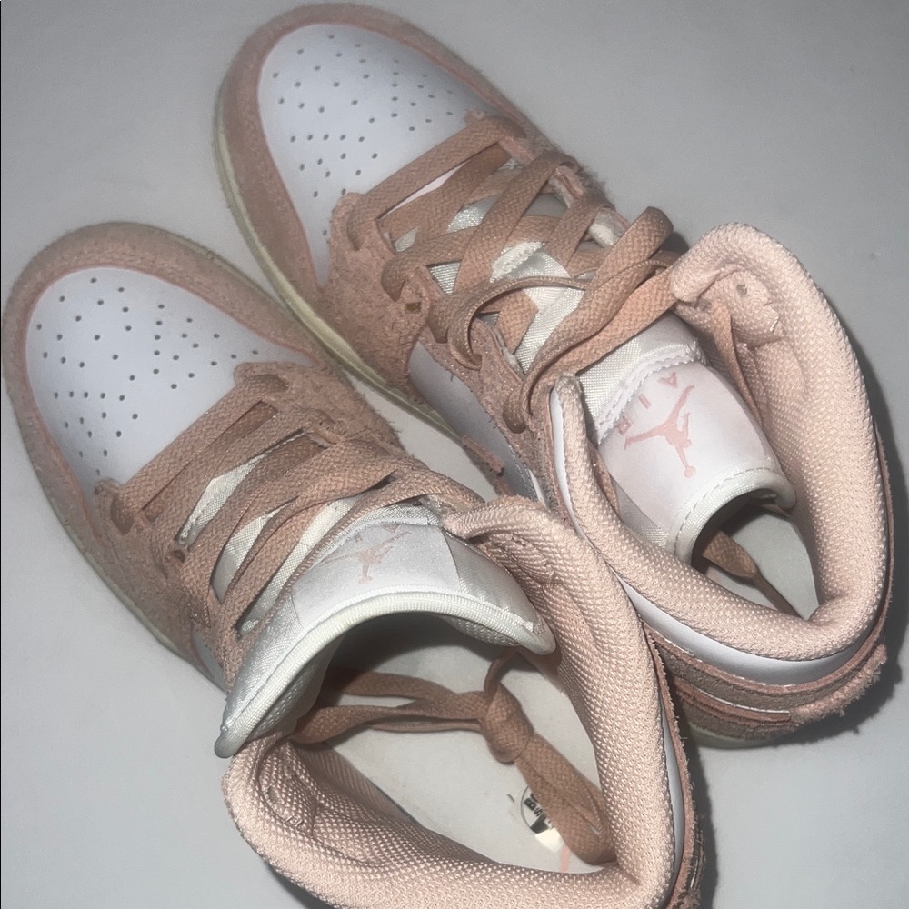 Nike Air Jordan 1 Mid Pink & White Suede 5.5Y - Picture 6 of 9